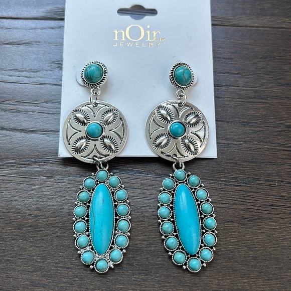 nOir Jewelery post drop earrings, silver tone sand dollar, turquoise faux stones - Picture 1 of 5